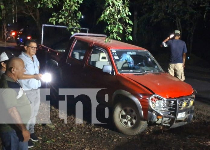 Foto: Fuerte choque entre microbús y camionetas en Carazo / TN8