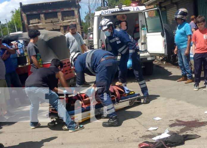 Foto: Mujer entre la vida y la muerte por accidente en Managua / TN8