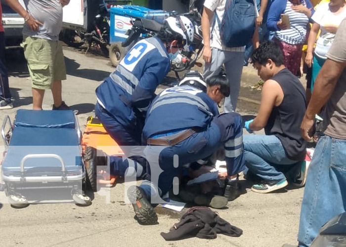 Foto: Mujer entre la vida y la muerte por accidente en Managua / TN8