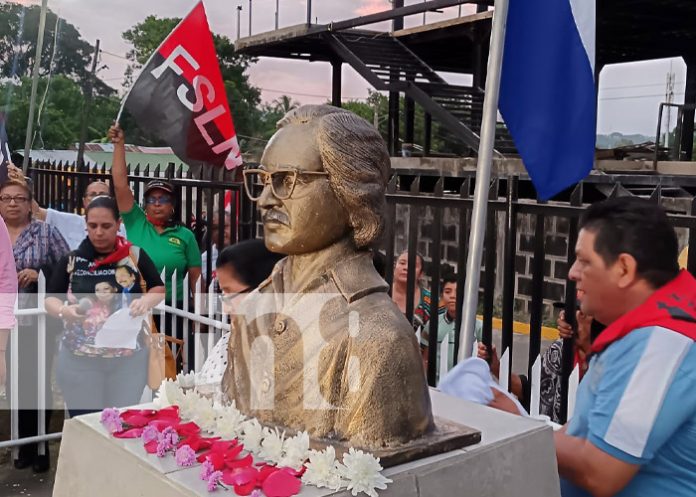 Foto: Develan busto del Comandante Pedro Aráuz Palacios en Diriomo / TN8