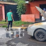 Foto: Buen susto por carro en llamas en Monseñor Lezcano, Managua / TN8