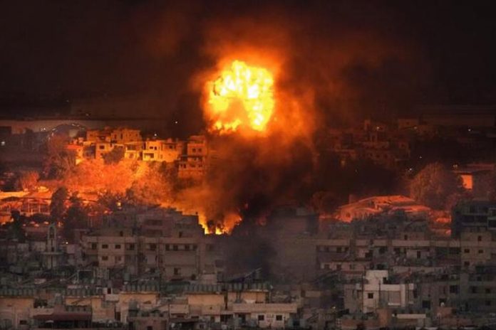 Foto: Israel lanzó cinturones de fuego contra edificios del sur de Beirut, Líbano /Cortesía