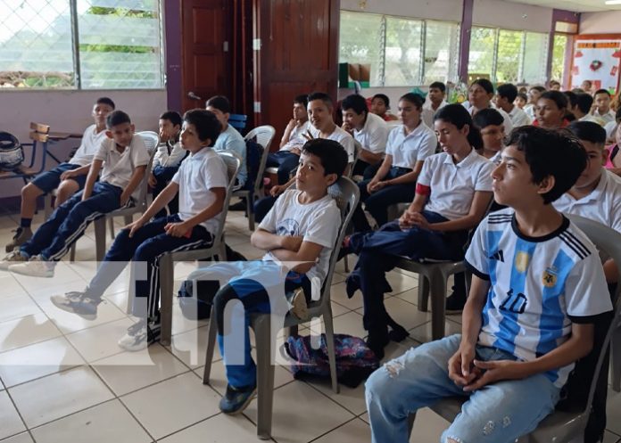 Foto: Deporte y educación en la Escuela Melania Morales / TN8