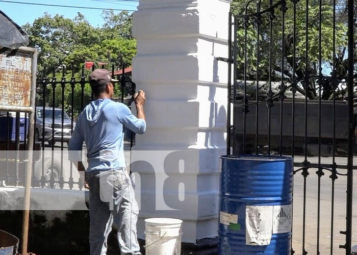 Foto: Limpieza y seguridad en el cementerio de Granada / TN8