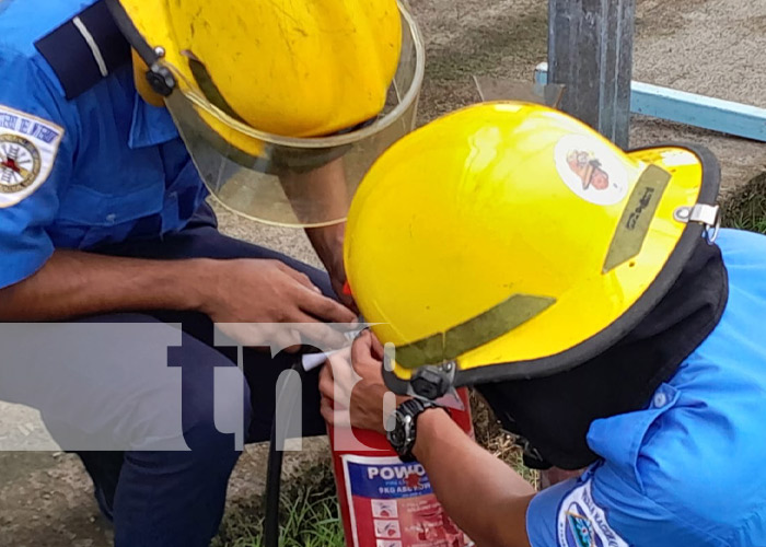 Foto: Inspección de los puestos de pólvora en Managua / TN8