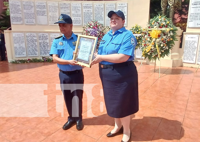 Foto: Homenaje a oficiales de la Policía Nacional en Nicaragua / TN8