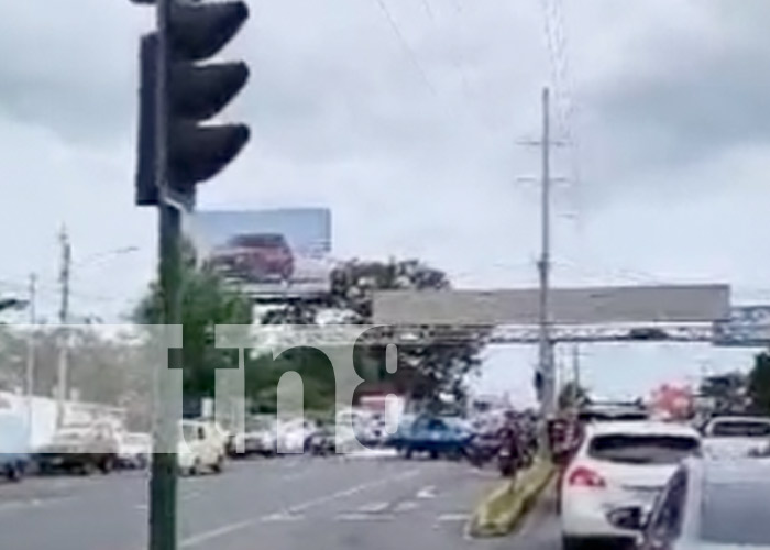 Foto: Muerte insólita por una descarga eléctrica en la Carretera a Masaya / TN8