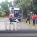 Foto: Accidente de moto contra bus en Altagracia, Ometepe / TN8