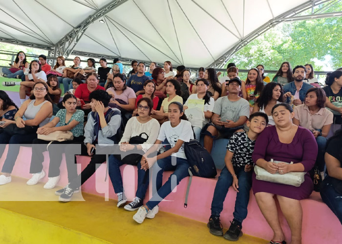 Foto: Charla sobre el cáncer de mama desde la UNAN-Managua / TN8