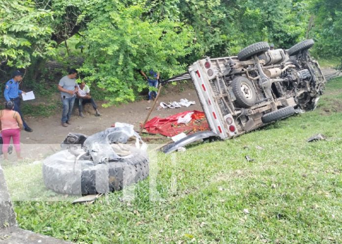 Foto: Vuelco por dormirse al volante en Ometepe / TN8