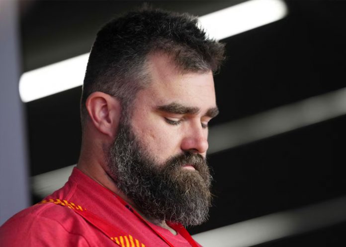 Foto: Jason Kelce responde a insulto sobre su hermano Travis y Taylor Swift/Cortesía