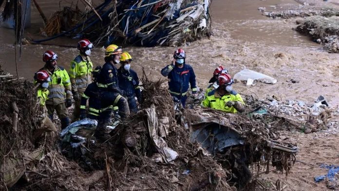 Foto: Valencia continua en la busca de víctimas tras inundaciones que dejaron 217 muertos