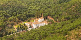 Foto: Hombre irrumpe en monasterio de Valencia y ataca a siete monjes al grito de "¡soy Jesucristo!"