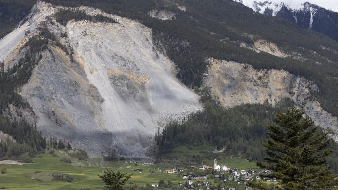 Foto: Evacuación en Suiza por riesgo de deslizamiento de tierra