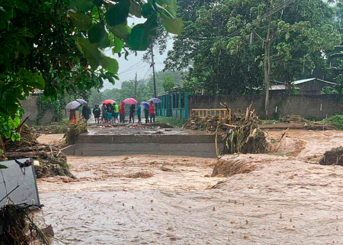 Foto: Sara toca tierra en Honduras dejando fuerte lluvias/Cortesía