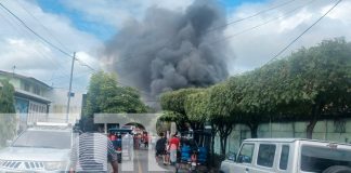 Foto: Voraz incendio en vivienda de dos plantas en Managua deja enseres reducidos a cenizas/TN8