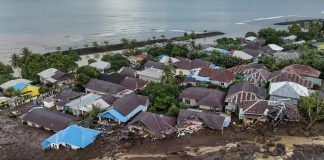 Foto: Inundaciones en Indonesia dejan 16 muertos y 7 desaparecidos