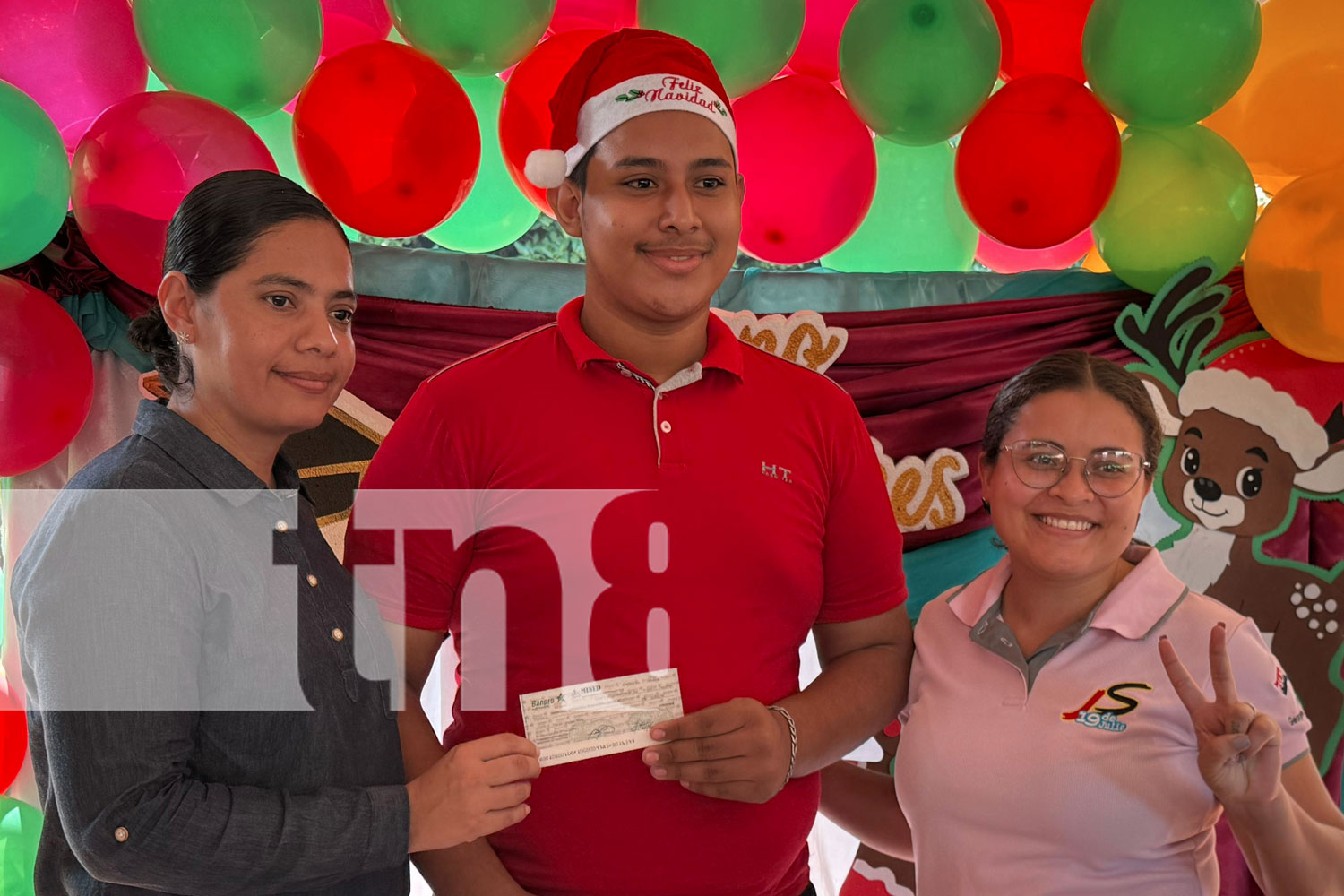 Foto:  ¡Reconocimiento al esfuerzo! 641 bachilleres de Boaco reciben Bono Complementario de 3,000 córdobas como estímulo del Gobierno Sandinista/TN8