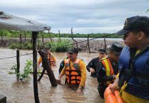 Foto: El Gobierno de Honduras habilita albergues y construye puente para zonas afectadas por inundaciones