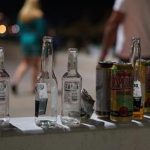 Foto: Laos investiga caso de envenenamiento por alcohol en fiesta turística / Cortesía