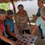 Foto: INPESCA impartieron taller en elaboración de tortas/Cortesía