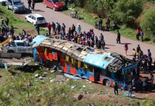 Foto: Desplome de autobús en Perú deja al menos siete muertos / Cortesía