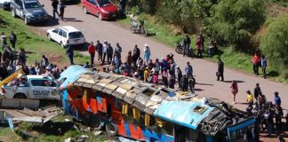 Foto: Desplome de autobús en Perú deja al menos siete muertos / Cortesía