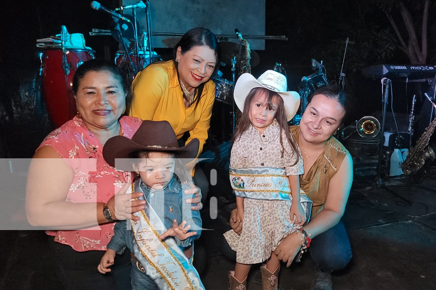 Foto: Tecolostote inicia fiestas patronales con Tope de Toros y elección de Reina/TN8