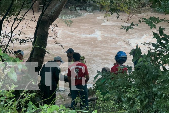 Foto: Joven arrastrado por las fuertes corrientes del río cerca del puente Los Laureles,Chontales/TN8