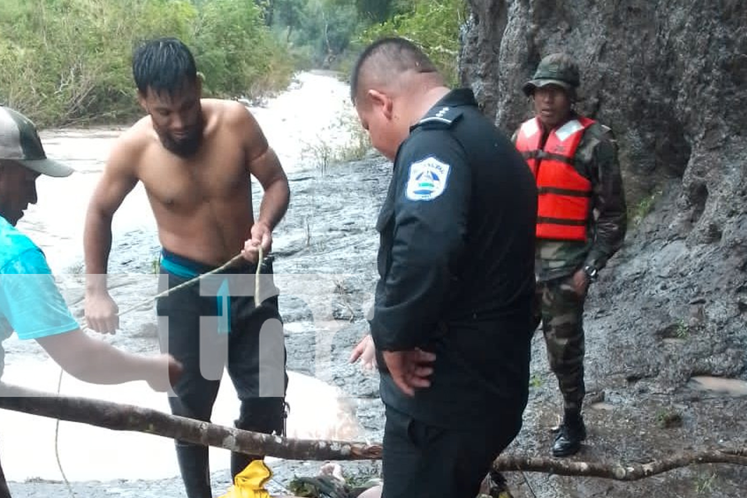 Foto: Joven arrastrado por las fuertes corrientes del río cerca del puente Los Laureles,Chontales/TN8