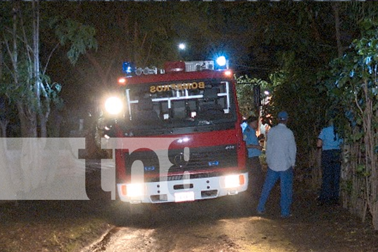 Foto: Un incendio destruyó por completa la casa de Reina García en Nejapa. La comunidad teme que el siniestro haya sido intencional/TN8