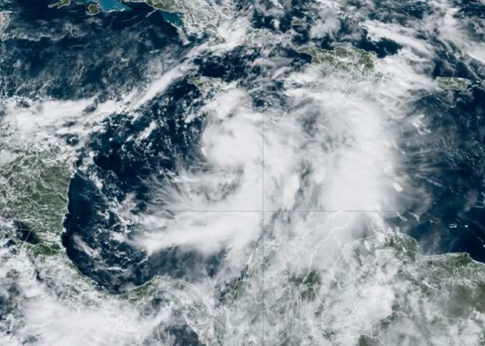 Foto: Tormenta Rafael se intensifica en Cuba /cortesía