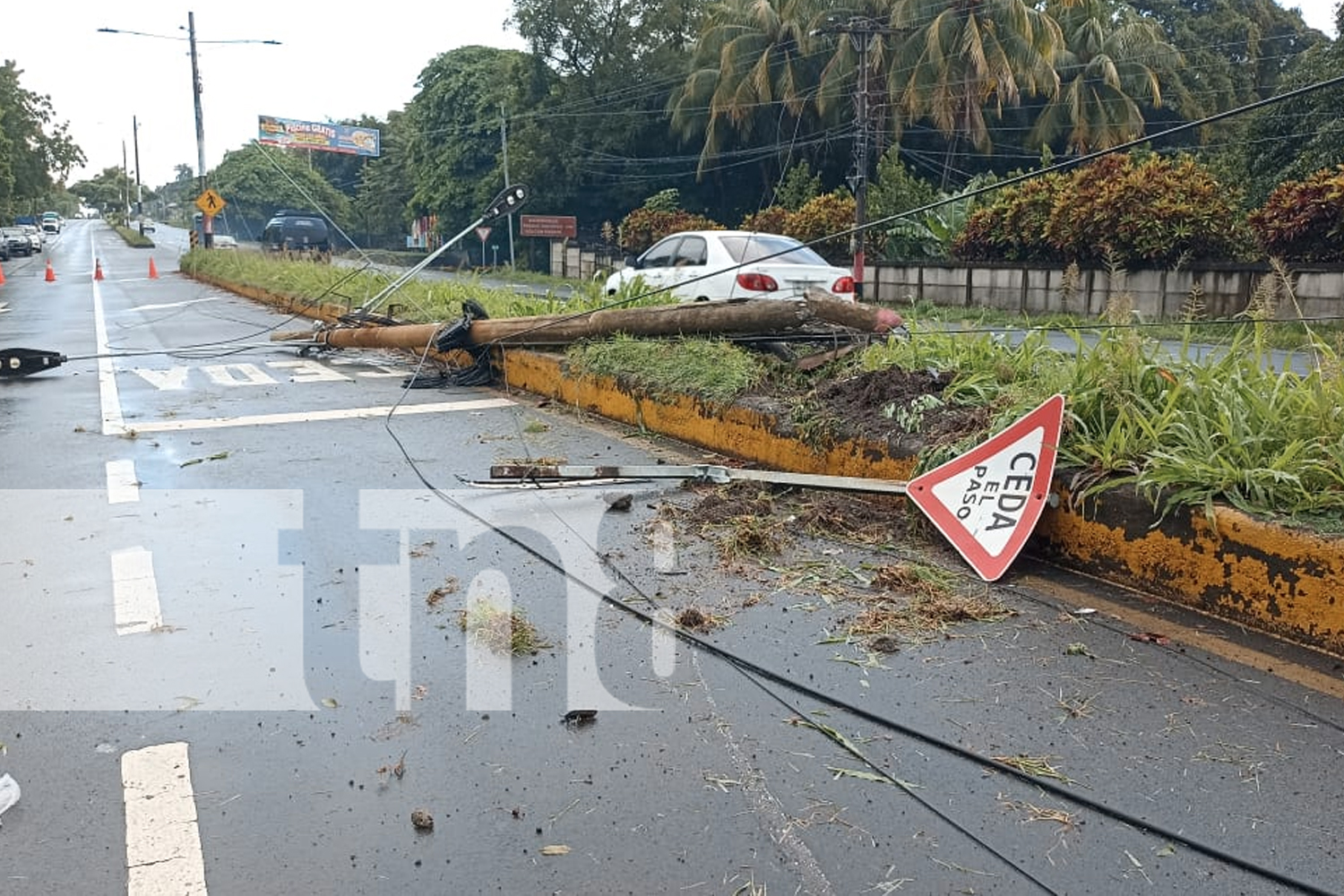 Foto: Accidente de tránsito en Masaya-Managua deja serios daños en vehículo/ TN8