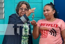 Foto: ¡Un sueño hecho realidad! Tres familias de Juigalpa recibieron las llaves de sus nuevos hogares gracias al buen gobierno sandinista/ TN8