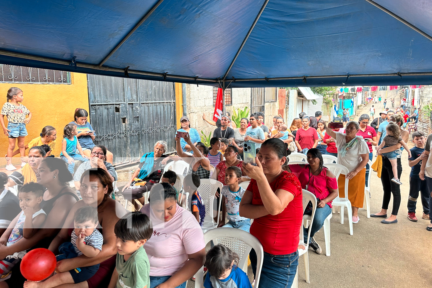 Foto: Avanza el programa "Calles para el Pueblo" en el Barrio Milagro de Dios en Managua/TN8