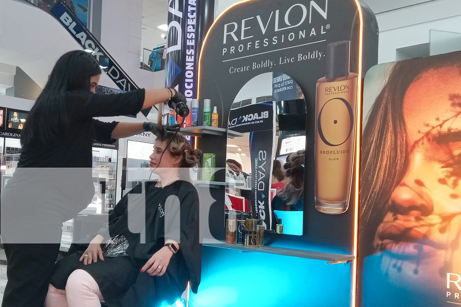 Foto: colaboración de Revlon Professional con Almacenes SIMAN,/TN8