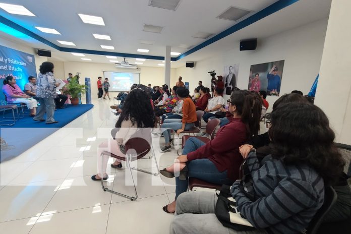 Foto: Jóvenes escritores y narradores se reúnen en evento cultural en Managua/TN8