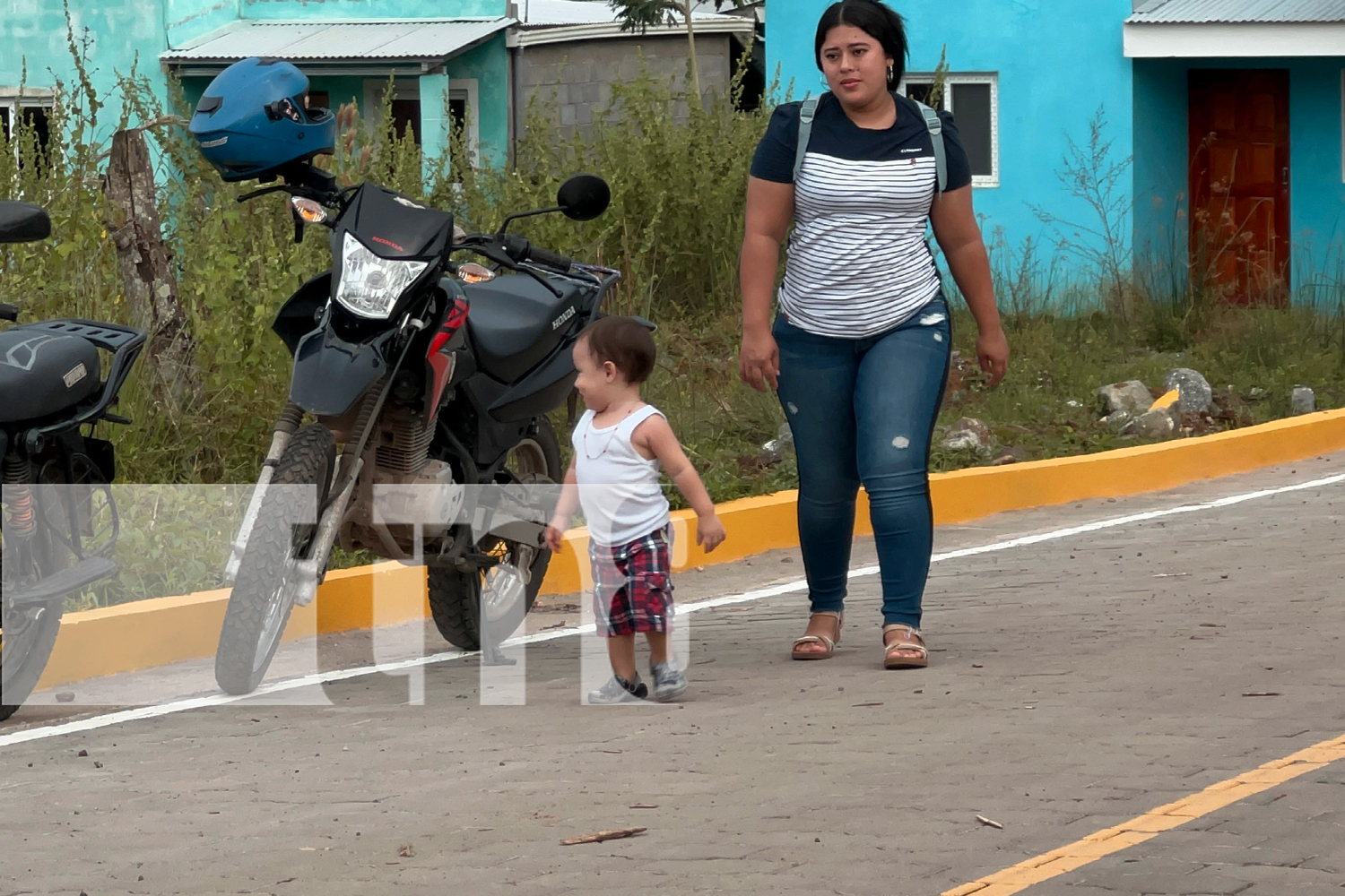 Foto: amilias de La Libertad, Chontales, celebran tres nuevas calles adoquinadas gracias al programa Bismarck Martínez/TN8