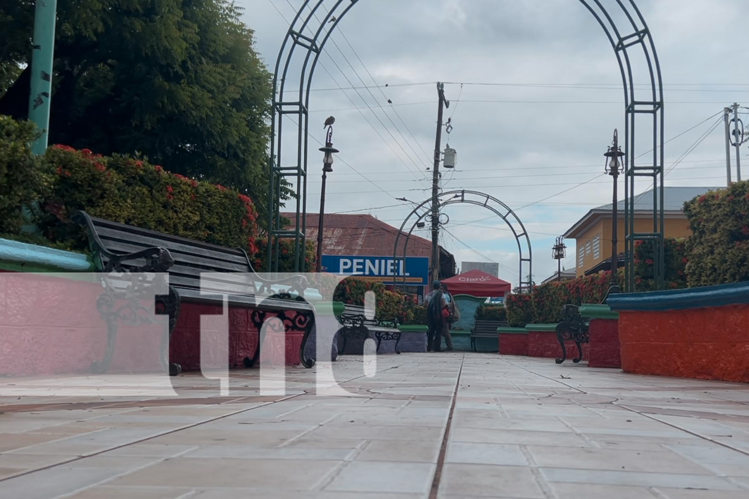  ¡Juigalpa brilla con la magia de la Navidad! Parques, luces y árboles decorados esperan a las familias para celebrar juntas