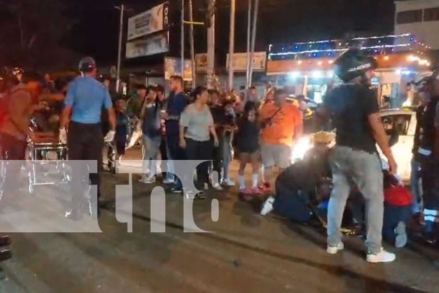 Foto:  Impacto entre motocicletas en Estelí: Exceso de velocidad y un giro inesperado dejan a dos mujeres y un hombre lesionados./TN8