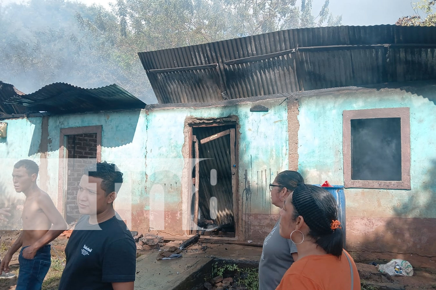 Foto: Posible cortocircuito provoca incendio en vivienda de Tola, Rivas/TN8