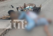 Foto: Motociclista muere al impactar contra autobús en el Caribe Sur/TN8