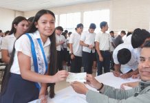 Foto: estudiantes fueron beneficiados con el bono de Bachillerato en Estelí/TN8