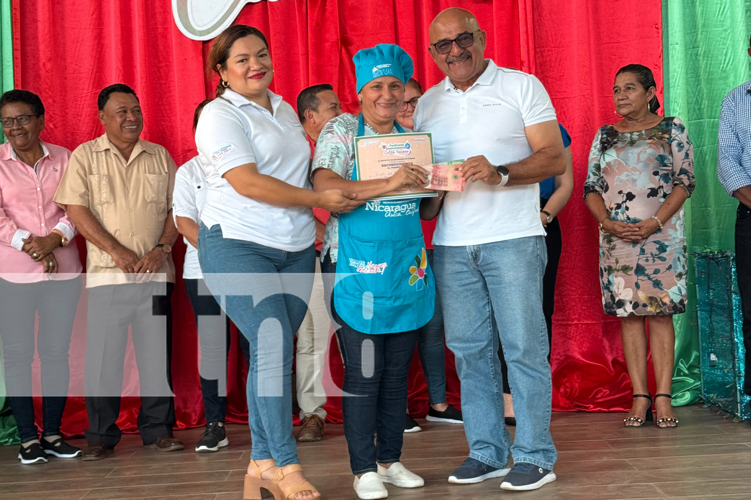 Foto: Gallina rellena fue el platillo navideño preferido en Chinandega /TN8