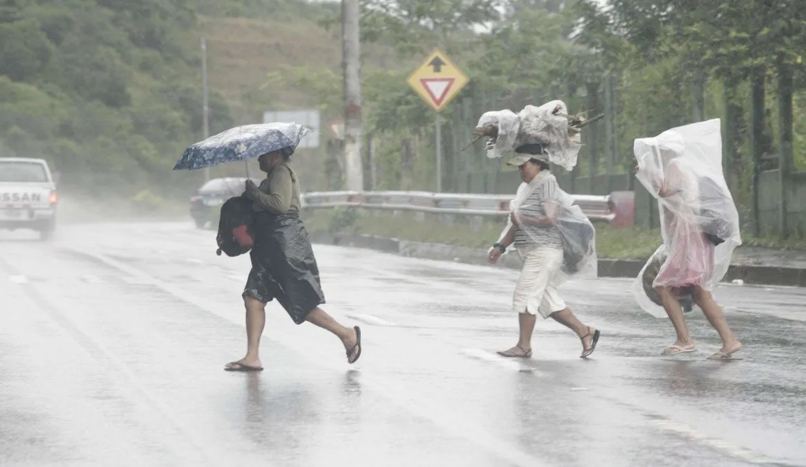 Foto: Tormenta Fengal deja 12 muertos, entre ellos 6 niños, en Sri Lanka