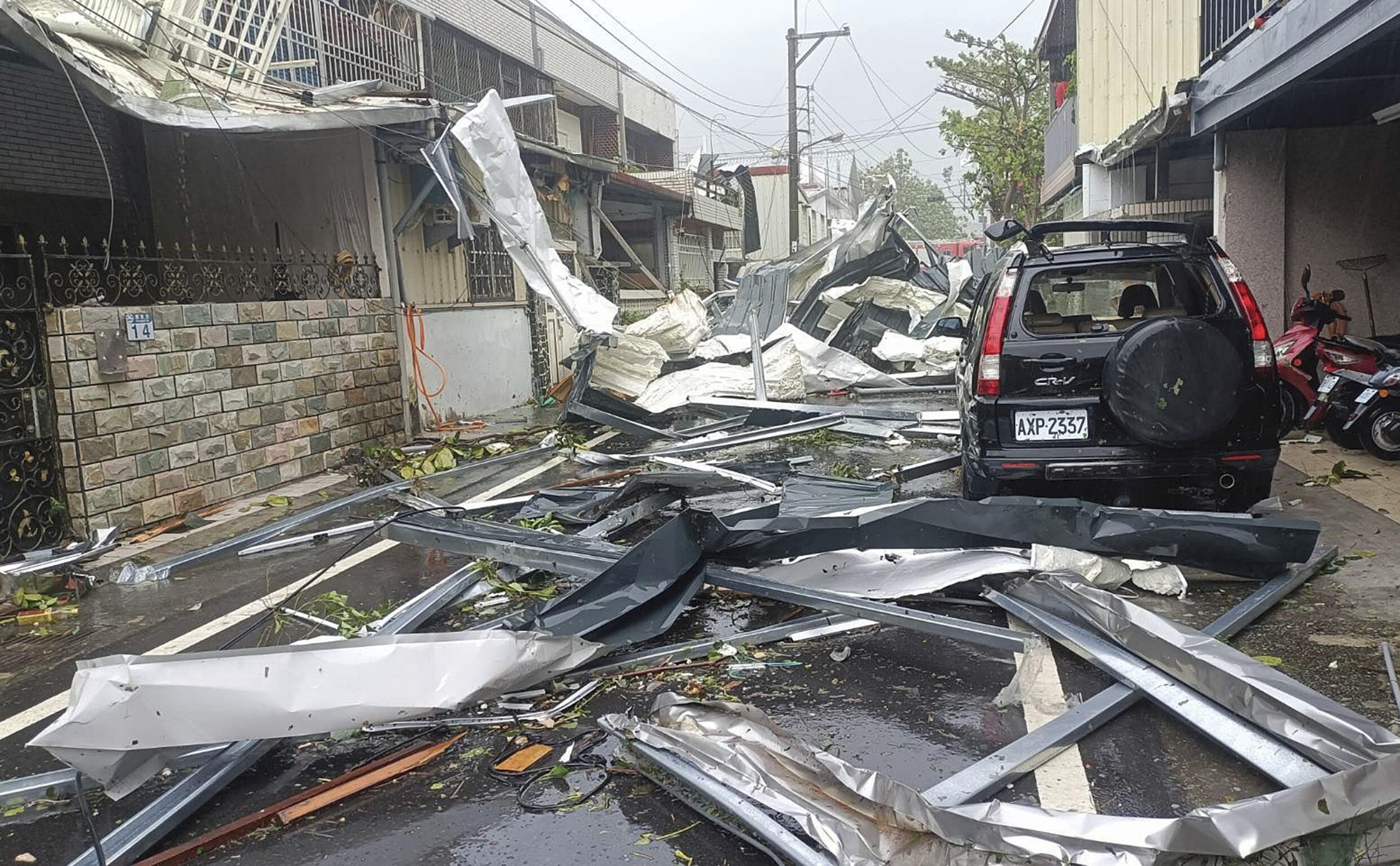 Foto: Tifón Kong-rey devasta Taiwán: Dos muertos y cuatro desaparecidos