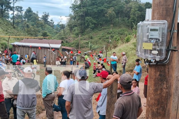 Foto. Comunidad Río Negro en San Ramón, Matagalpa, pasará una Navidad iluminada/TN8