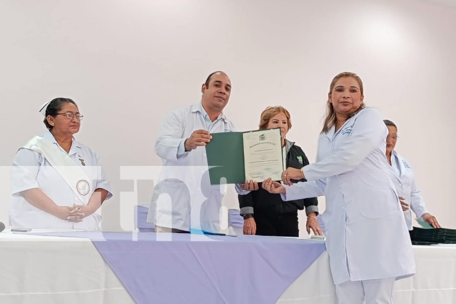 Foto: MINSA celebra graduación de diplomado /TN8