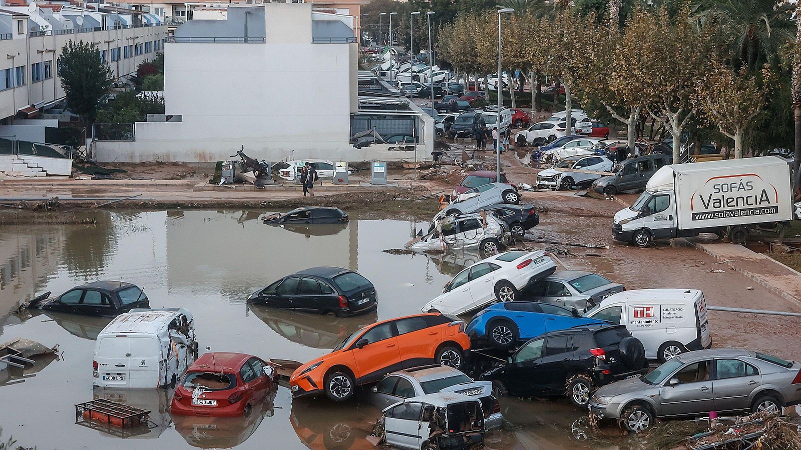 Foto: Valencia continua en la busca de víctimas tras inundaciones que dejaron 217 muertos