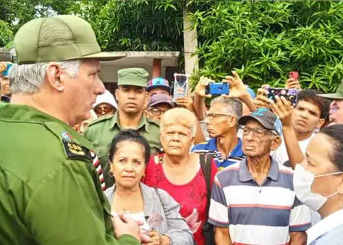 Foto: Presidente cubano supervisa recuperación en áreas afectadas por sismos / Cortesía